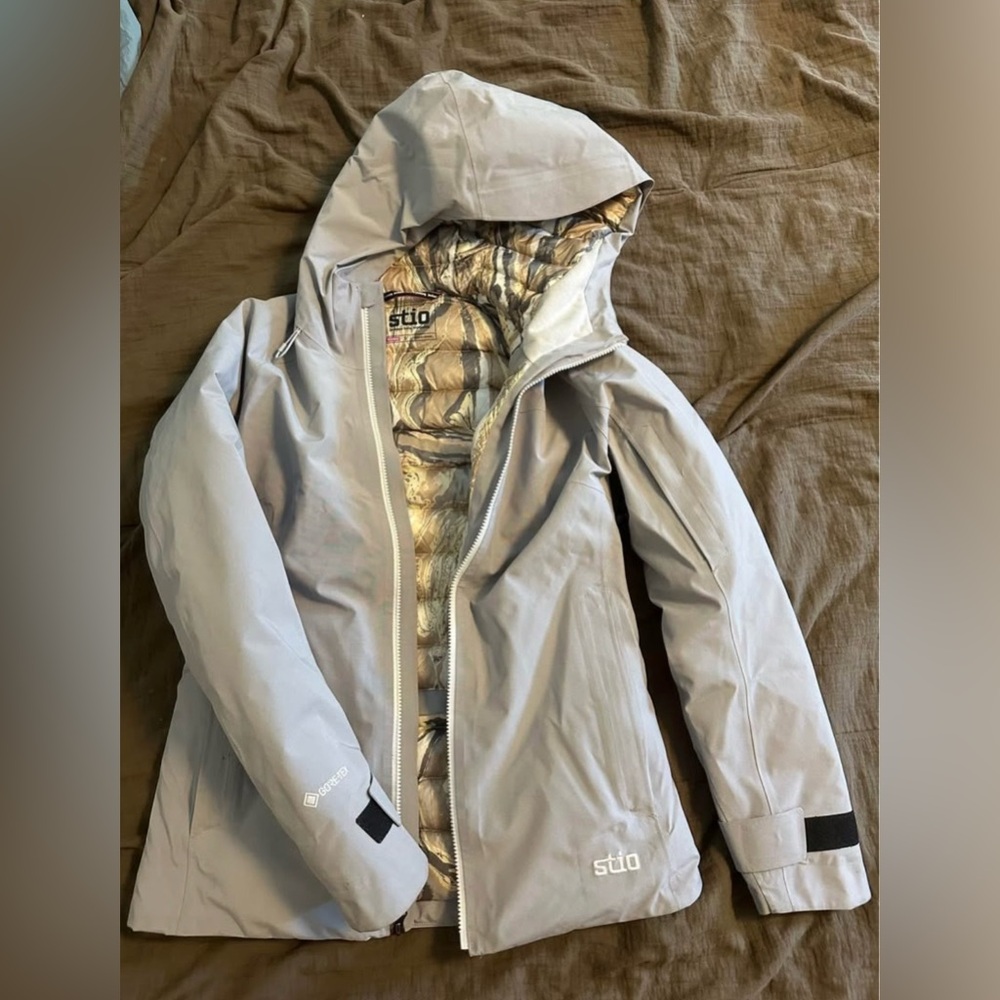 Women’s Stio Shot 7 GoreTex Down Jacket- Small